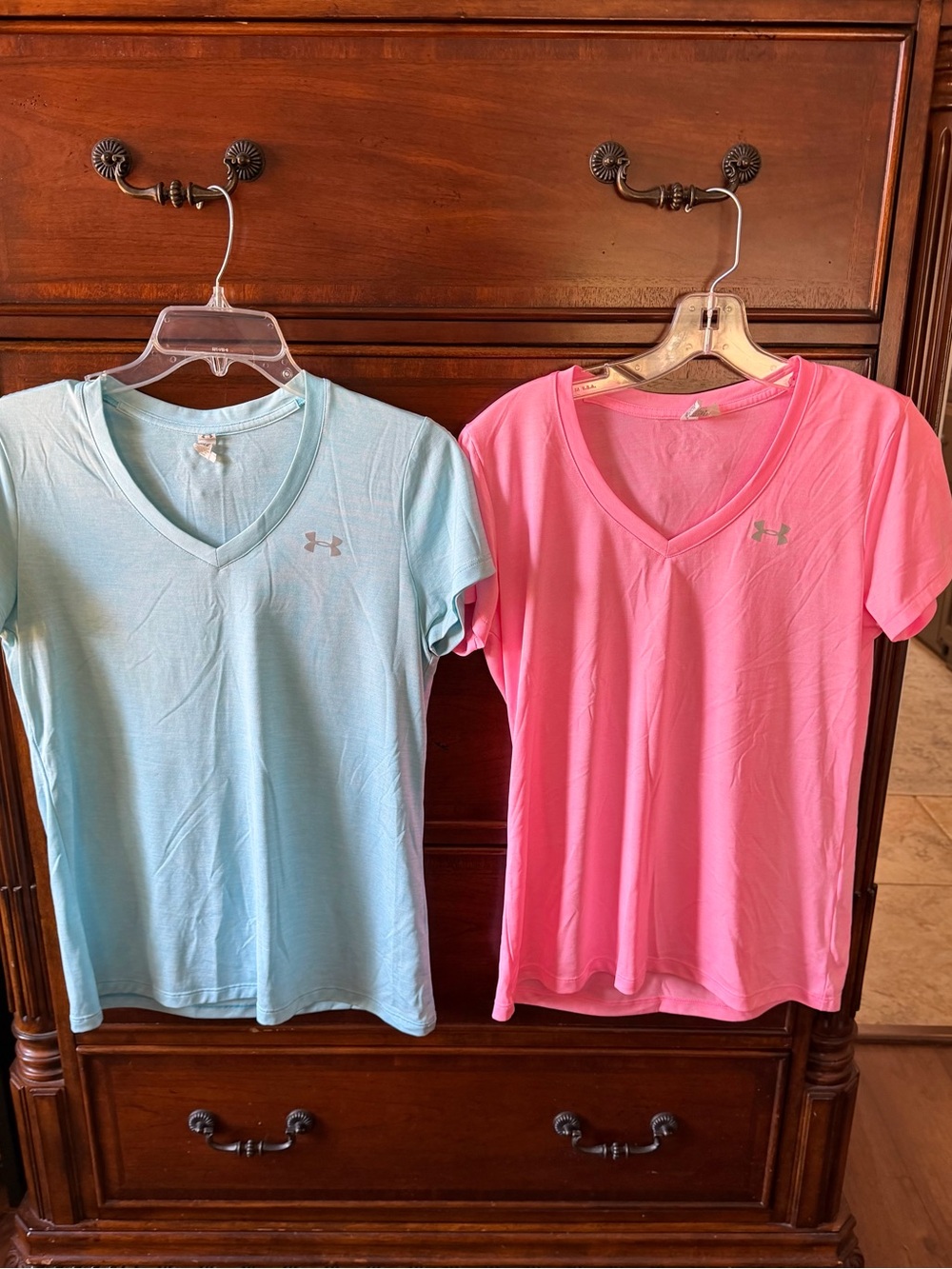Under Armour Women's V-Neck Performance Tees - Pink / Light Blue